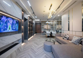 Landmark 81 Luxury Apartment & The Landmarks Apartments - The Buildings Surrounding Landmark 81